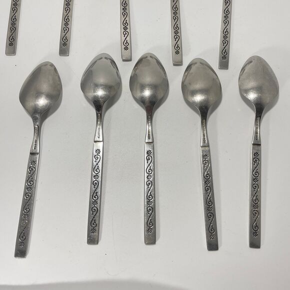 Lot of 10 Oneida Spanish Court Stainless Teaspoon 6 1/8 In Vtg Flatware - Picture 6 of 7